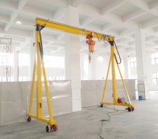 電動行走龍門架起重機(jī)